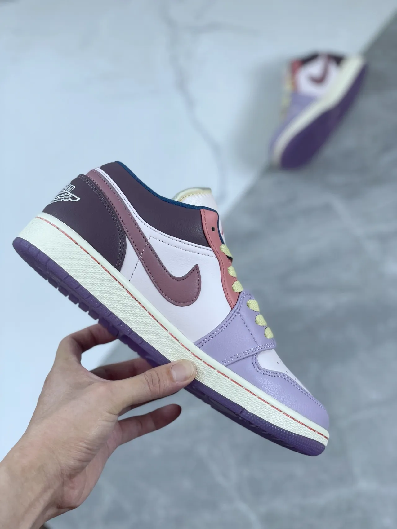 Air Jordan Zapatillas Lifestyle Morado Rosa Low-Top Perforado En La Punta 4
