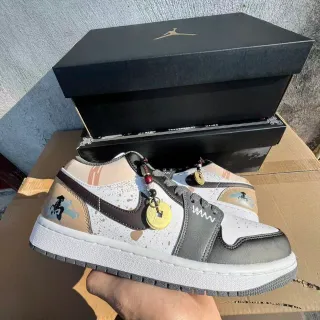 Air Jordan 白灰配色低帮多拼接皮革鞋面休闲运动鞋