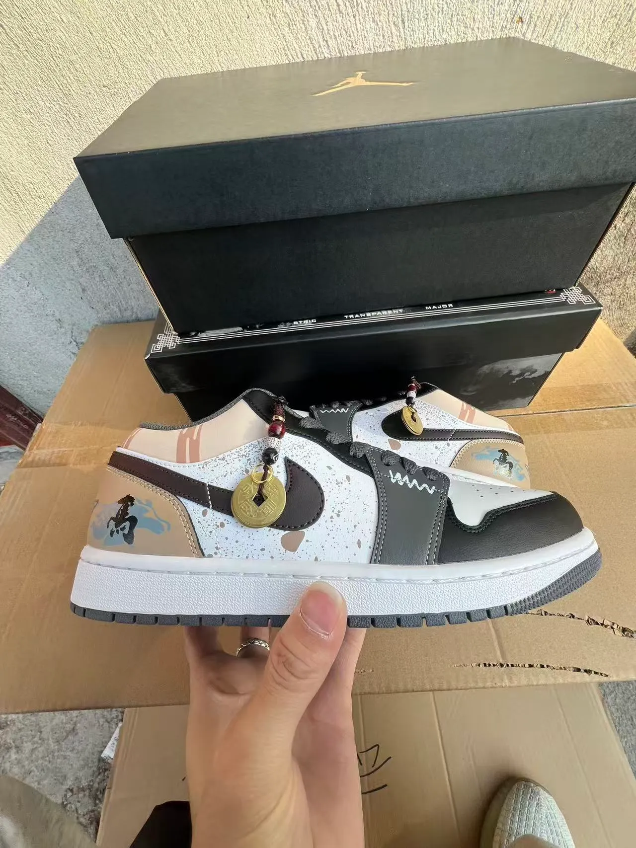 Air Jordan White Gray Low-Top Silhouette Multi-Panel Leather Upper Lifestyle Sneakers 7