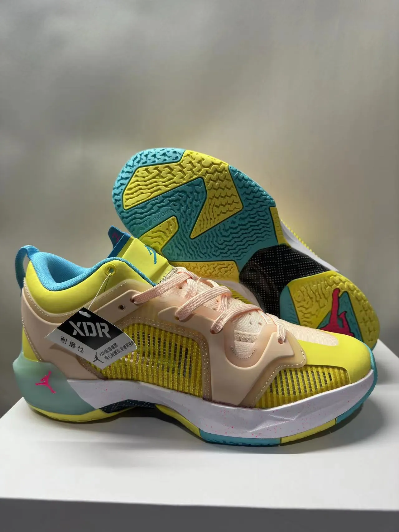 Chaussures de basket-ball Air Jordan XIDR jaune pêche cyan 5