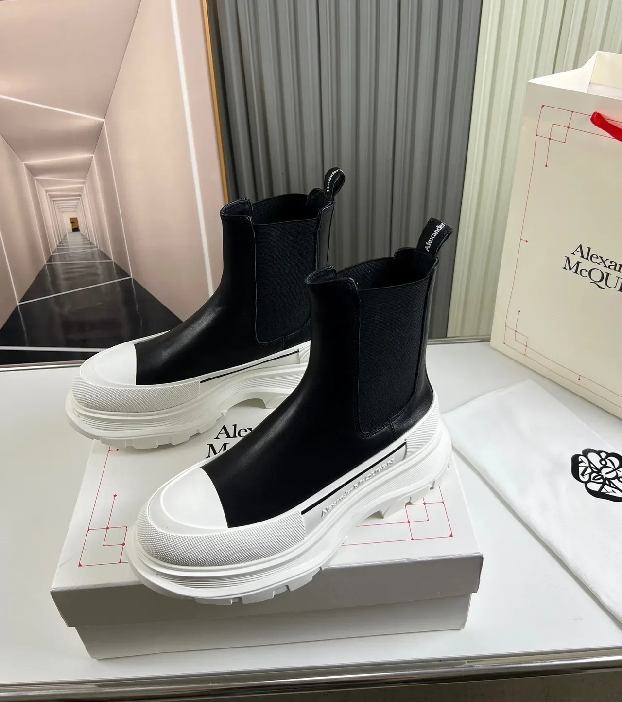 Alexander McQueen Black White Chunky Platform Sole Elastic Side Panels Chelsea Boots 8
