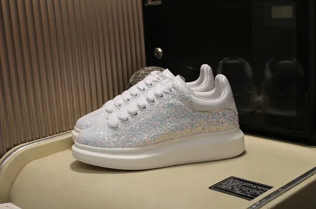 Alexander McQueen Oversized Sneaker Glitter White Lifestyle Sneakers 9