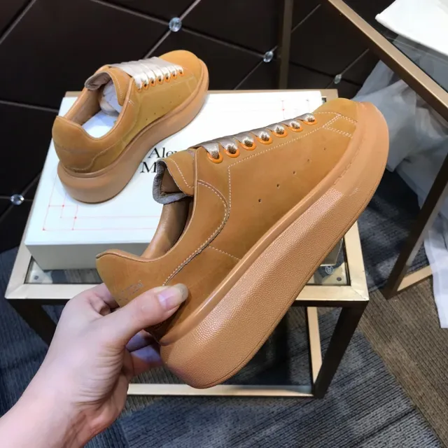 Alexander McQueen أحذية رياضية Oversized جلد غامز بني 4
