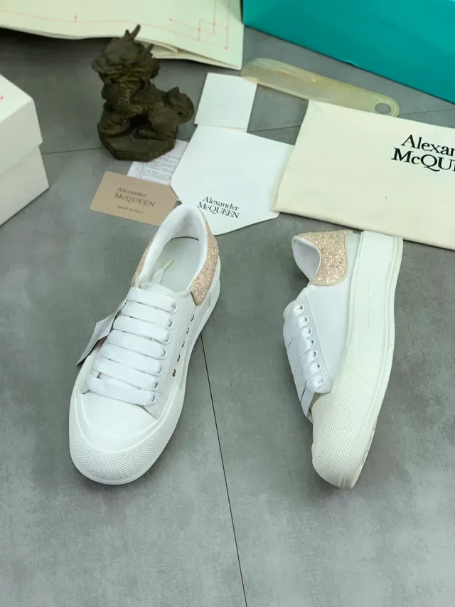 Alexander McQueen Sneaker oversized Blanc Or Silhouette Pailleté Étiquette Talon Lifestyle Sneakers 5