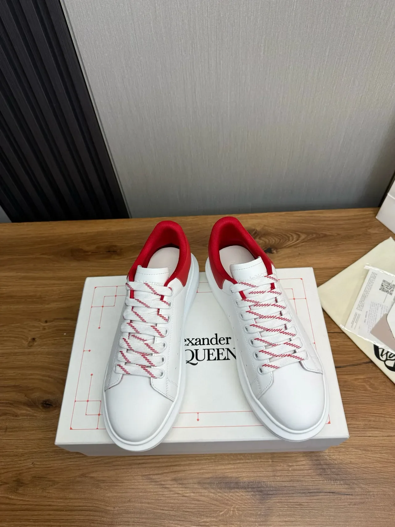 Alexander McQueen Oversized Sneaker White Red Skull Lifestyle Sneakers 3