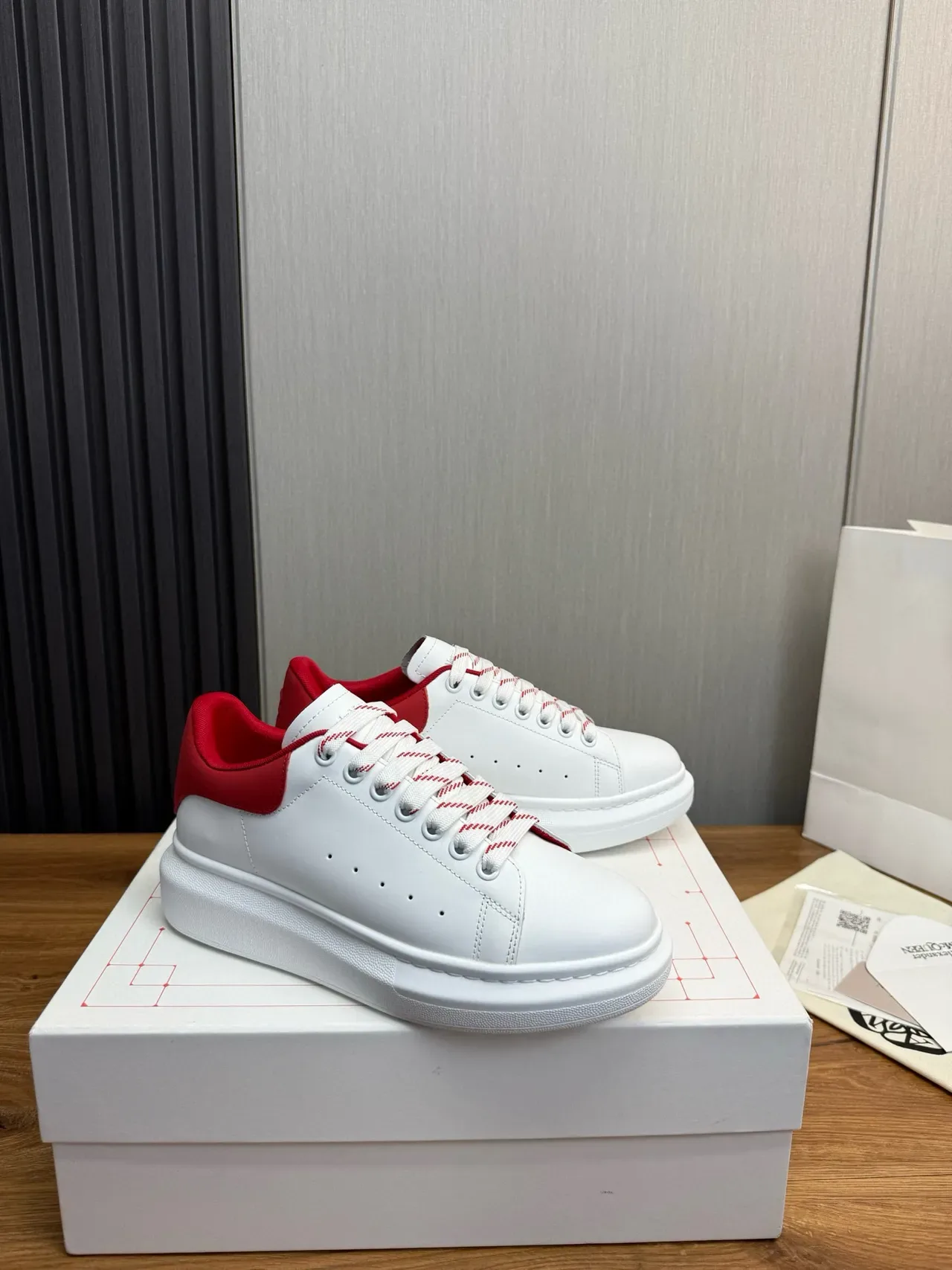 Alexander McQueen Oversized Sneaker White Red Skull Lifestyle Sneakers 4