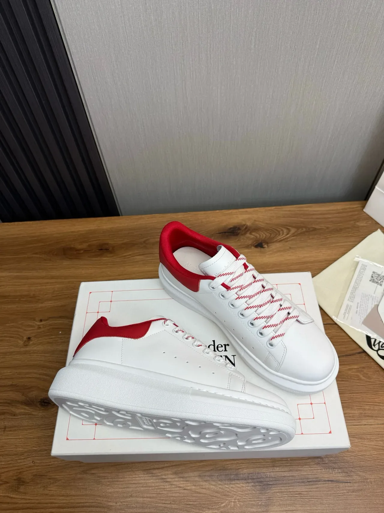 Alexander McQueen Oversized Sneaker White Red Skull Lifestyle Sneakers 6