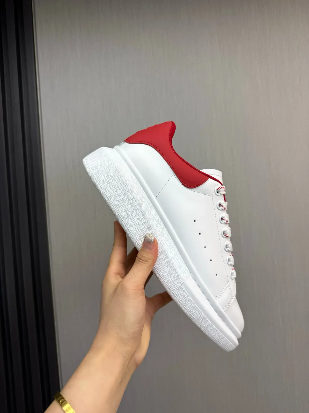 Alexander McQueen Oversized Sneaker White Red Skull Lifestyle Sneakers 7
