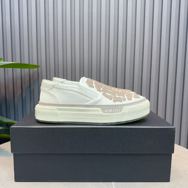 Amiri Skel Top Low White Beige Overlay Squelettique Baskets Lifestyle 9