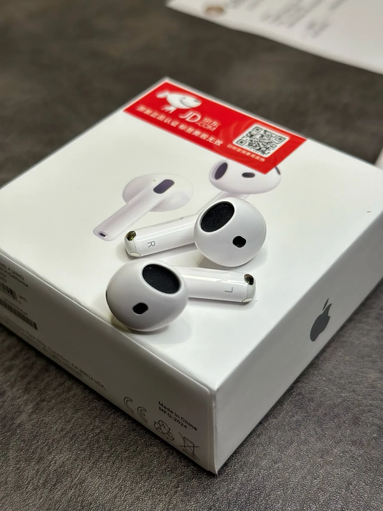 Apple White Black Stem-Style Compact TWS Earbuds 4