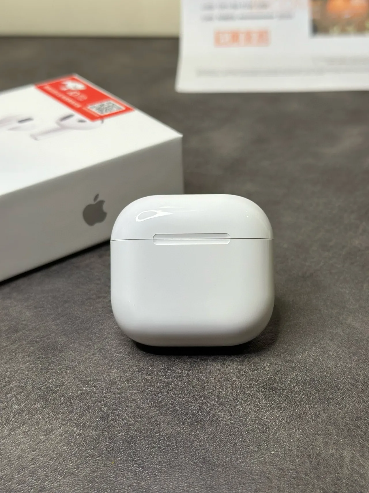 Apple White Black Stem-Style Compact TWS Earbuds 11