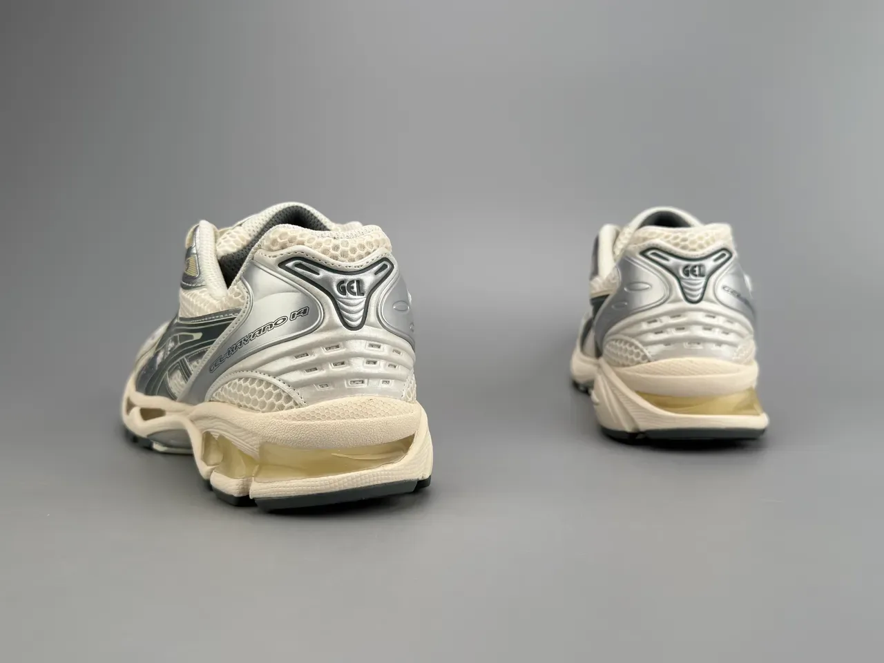 ASICS Gel-Kayano Beige Silver Mesh And Synthetic Overlay Upper Metallic Accents Running Shoes 9