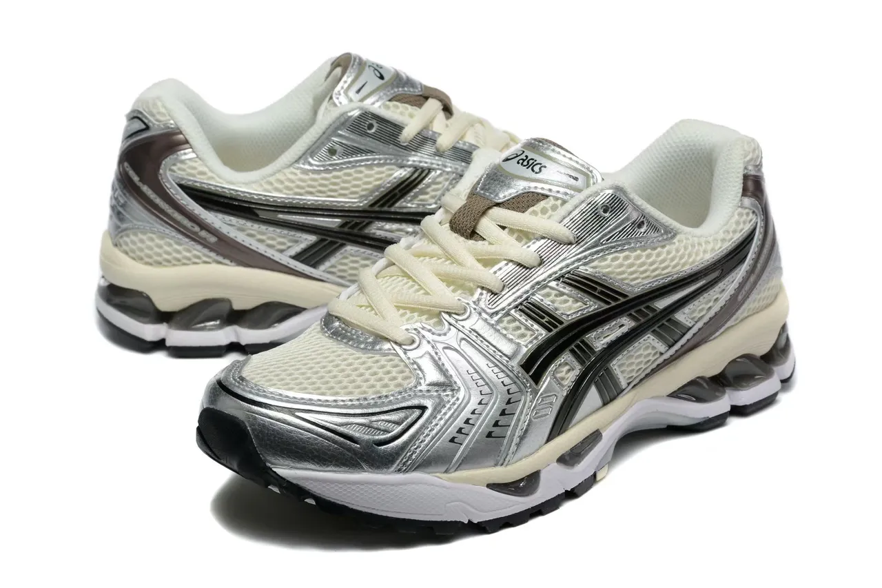 ASICS Gel-Kayano Silver Cream Black Running Shoes 3
