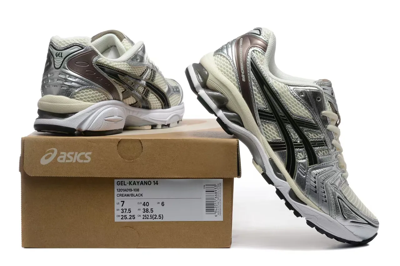 ASICS Gel-Kayano Silver Cream Black Running Shoes 6