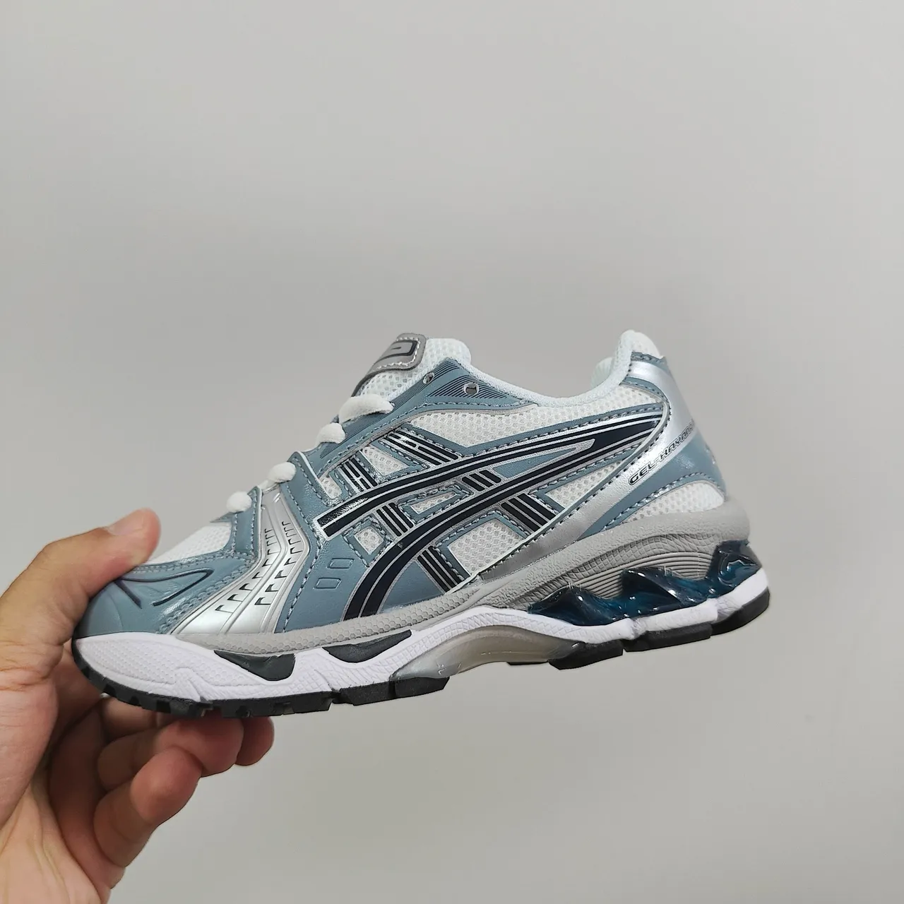ASICS Silver Black Metallic Upper Mesh And Synthetic Overlays Running Shoes 5