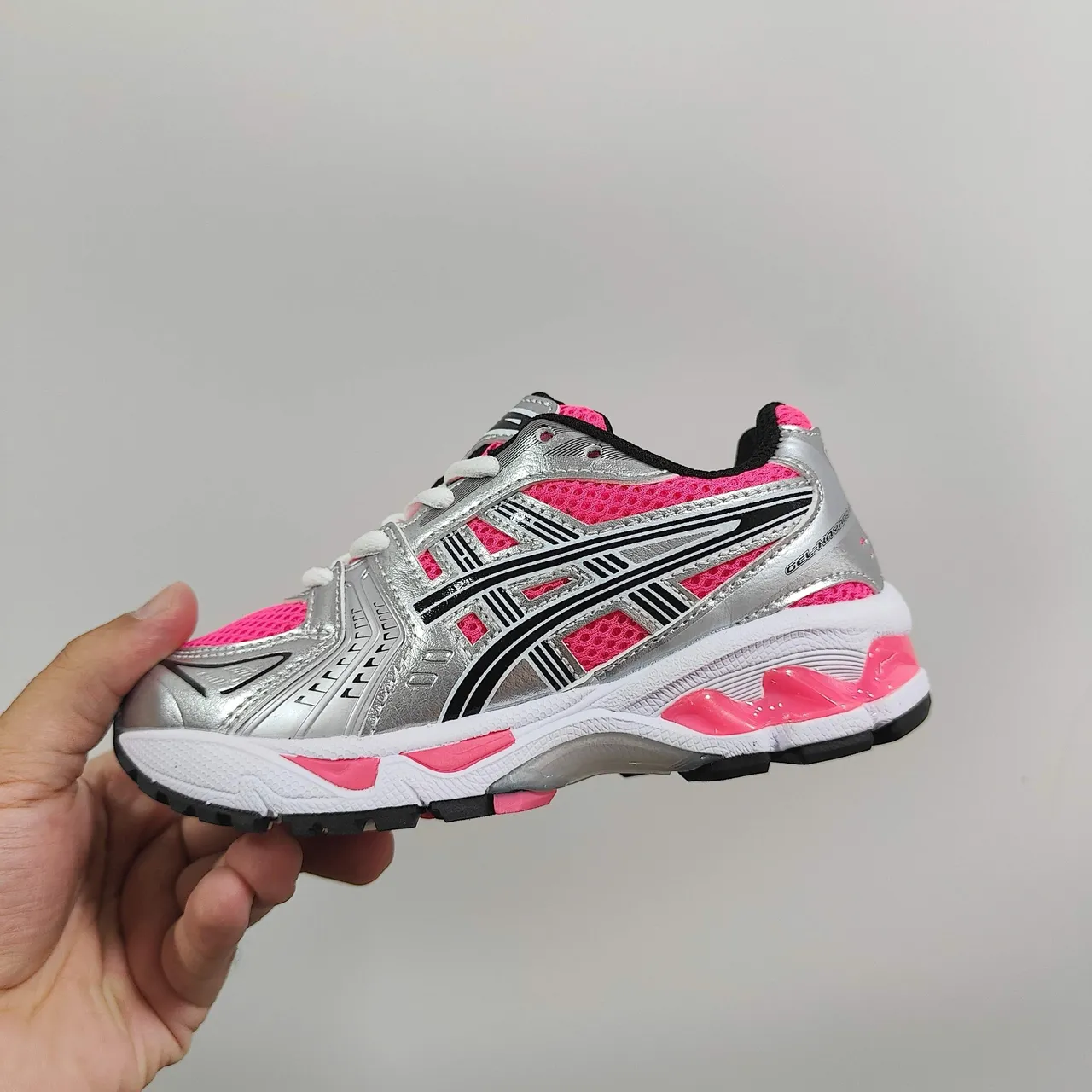 ASICS Silver Black Metallic Upper Mesh And Synthetic Overlays Running Shoes 6