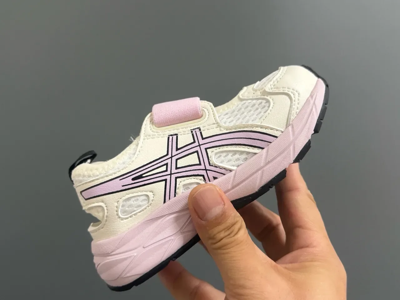 ASICS Silver Blue Mesh Upper Dual Velcro Strap Closure Lifestyle Sneakers 15