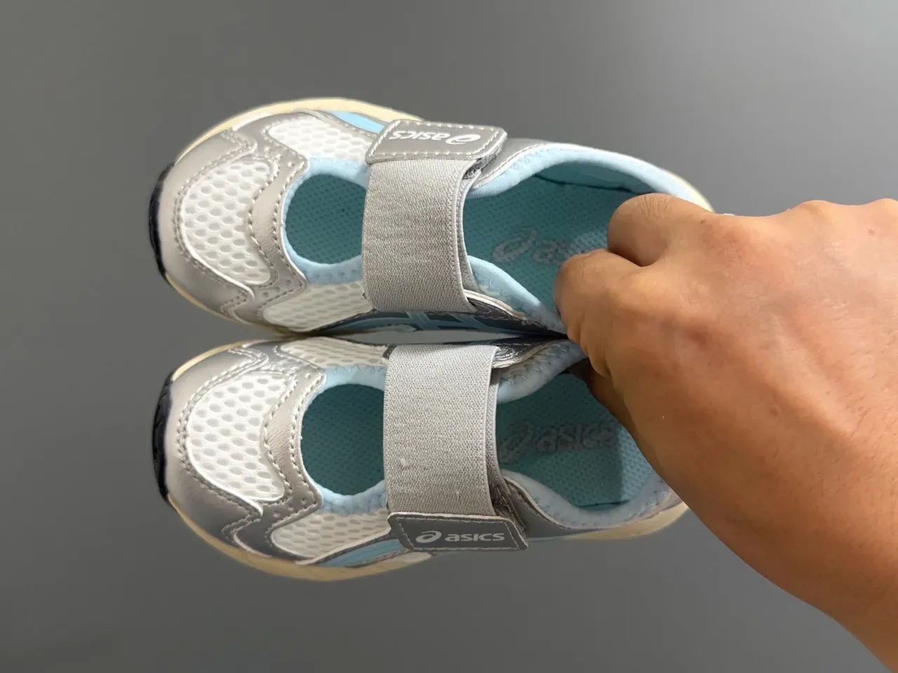 ASICS Silver Blue Mesh Upper Dual Velcro Strap Closure Lifestyle Sneakers 19