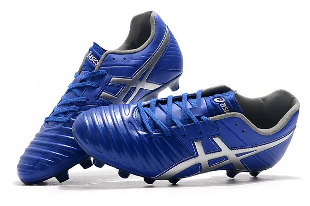 ASICS Blanc Or Chaussures de football à coupe basse supérieure en synthétique superposée de rayures de tigre sur terrain ferme 2