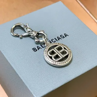 Balenciaga BB Logo Encanto Pulseira de tom prateado