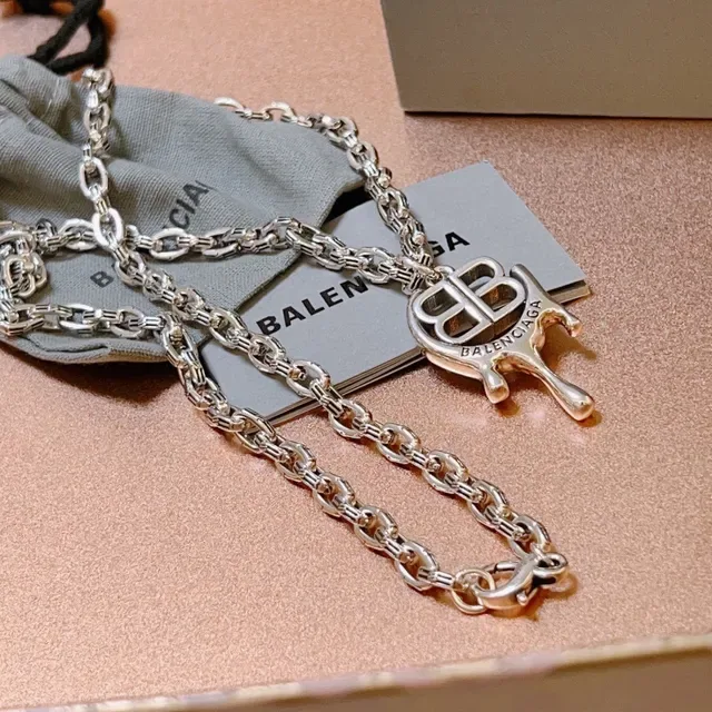 Balenciaga BB Melt قلادة سلسلة فضية 6