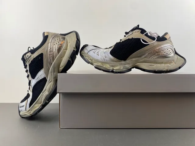 Balenciaga بيج أسود نعل مصمم تراكبات معدنية اصطناعية حذاء رياضي كاجوال سميك 14