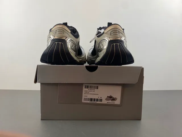 Balenciaga بيج أسود نعل مصمم تراكبات معدنية اصطناعية حذاء رياضي كاجوال سميك 17