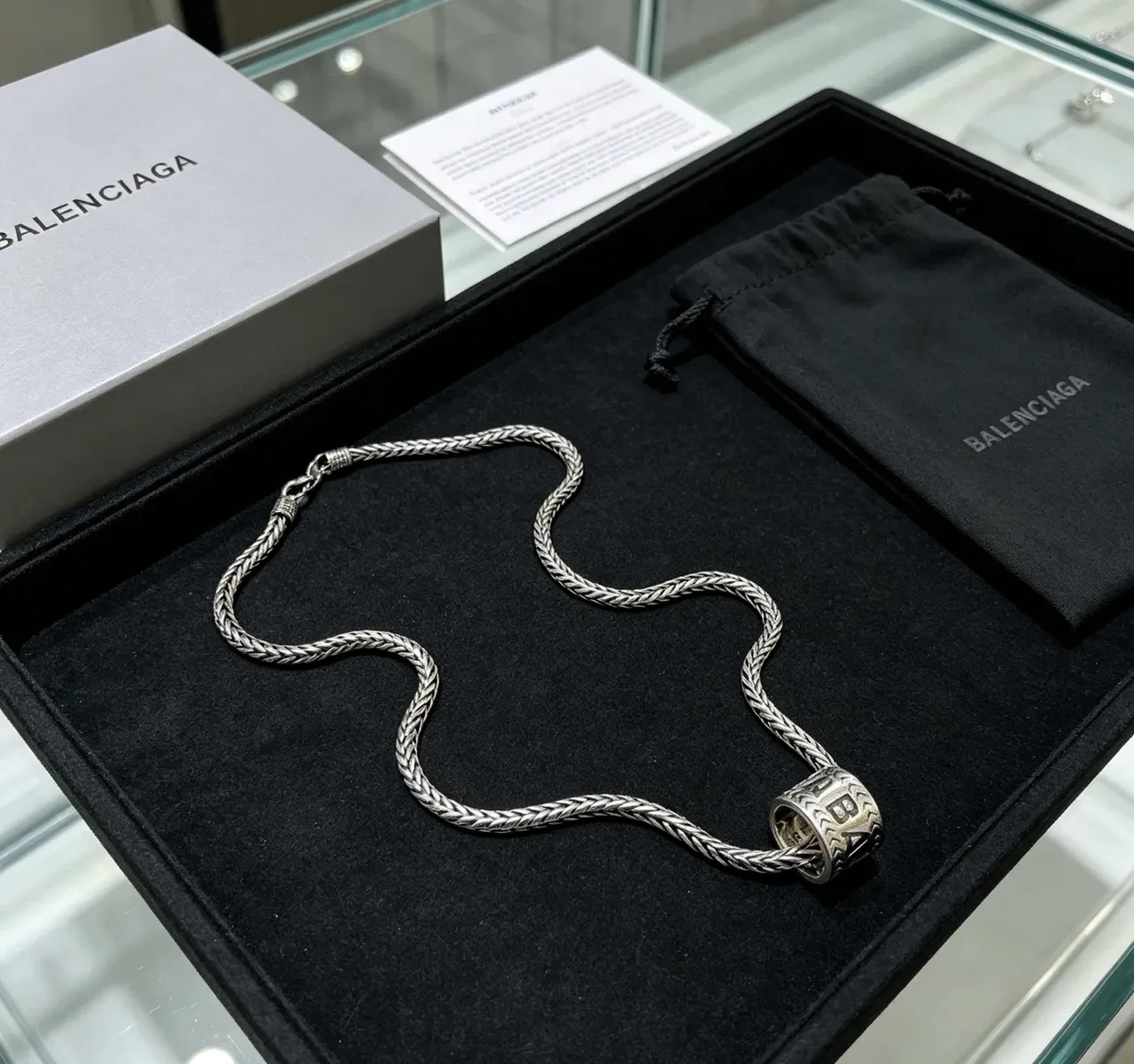 Balenciaga Collier Chaîne Tressée Pendentif Cylindrique 9