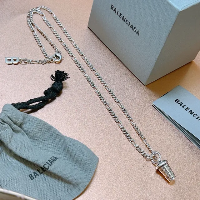 Balenciaga Colgante Cilíndrico Cadena Figaro Collar 2