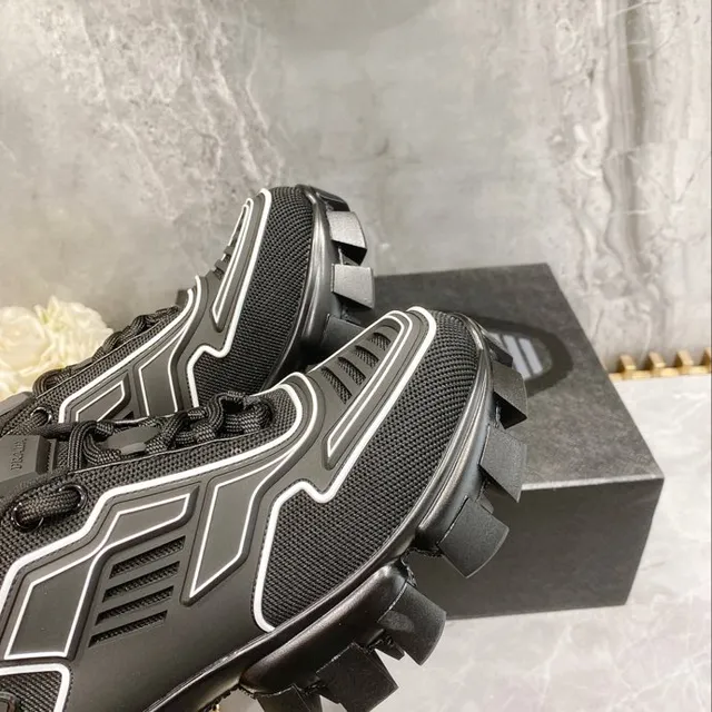 Balenciaga Defender Tênis Chunky Preto Branco Sola Lug Sole Costura Geométrica 9