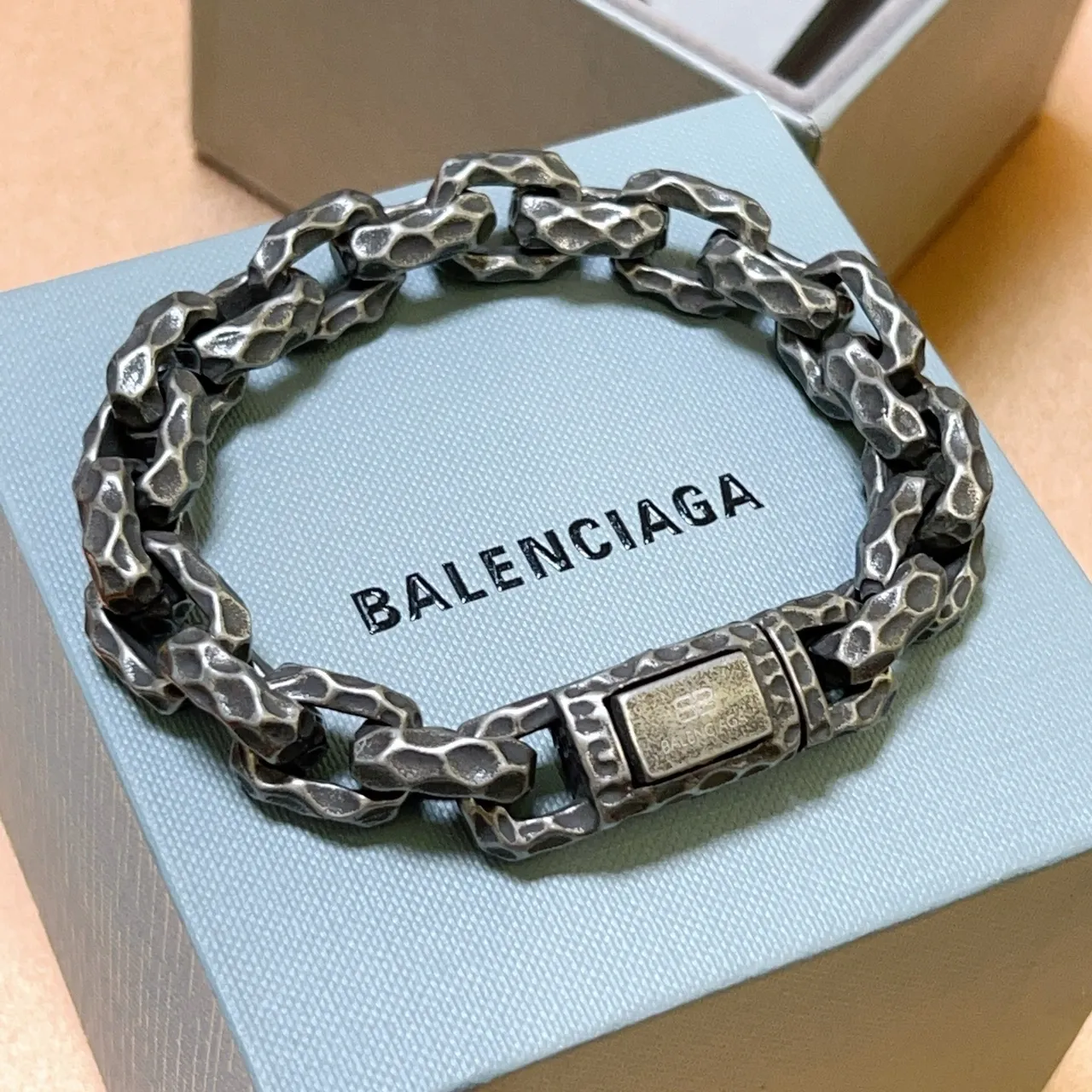 Balenciaga Hammered Chain Oxidized Silver Bracelet 3