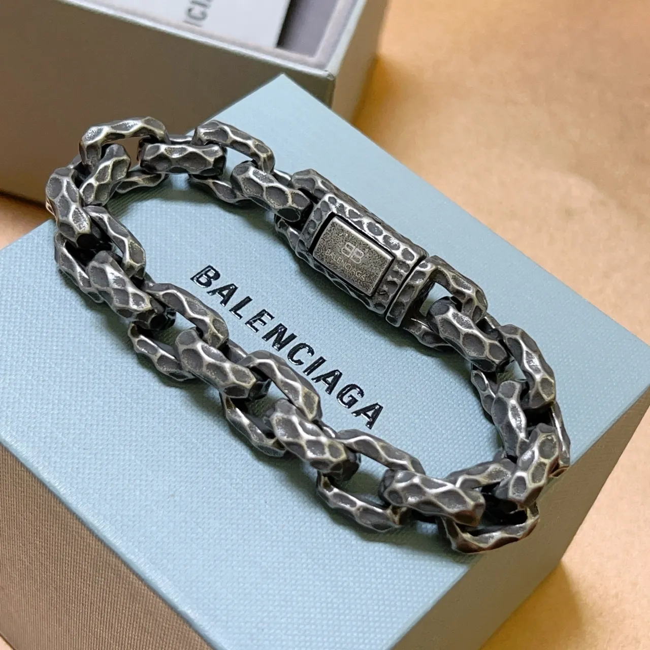Balenciaga Hammered Chain Oxidized Silver Bracelet 5