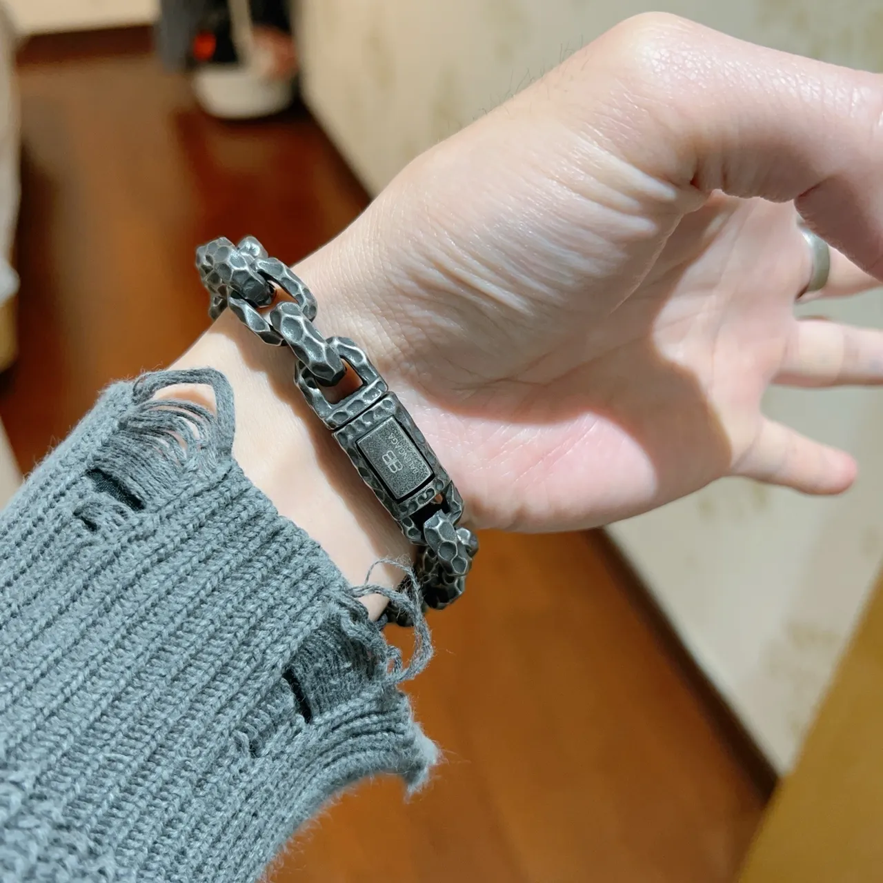 Balenciaga Hammered Chain Oxidized Silver Bracelet 7