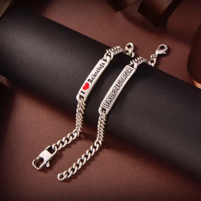 Balenciaga I Love Balenciaga Bracelet chaîne curb-link gravée 6