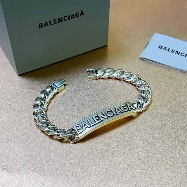 Balenciaga Logo Chaîne Bracelet Métal Argenté 4