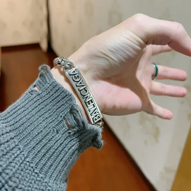 Balenciaga Logo Chaîne Bracelet Métal Argenté 5