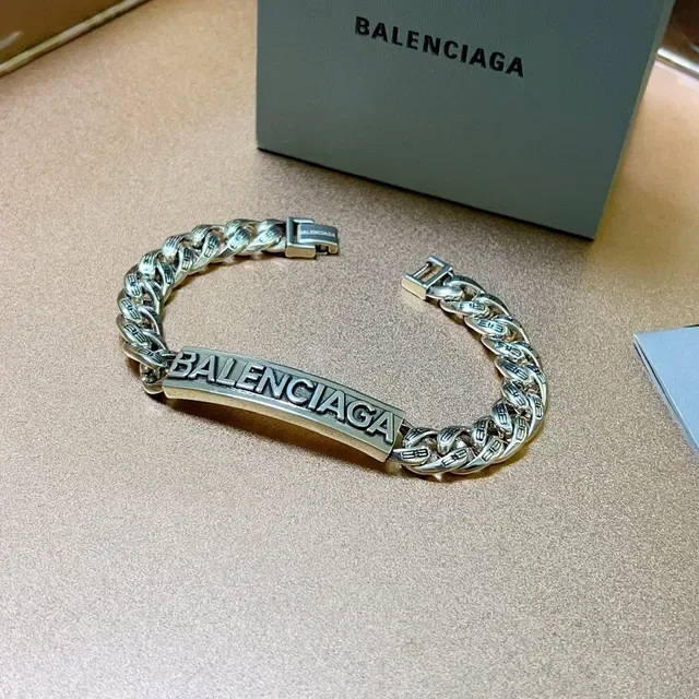Balenciaga Logo Chaîne Bracelet Métal Argenté 7
