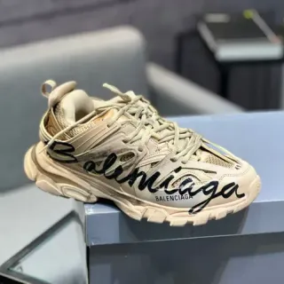 Balenciaga Runner Beige Tênis Chunky Logo Cursive