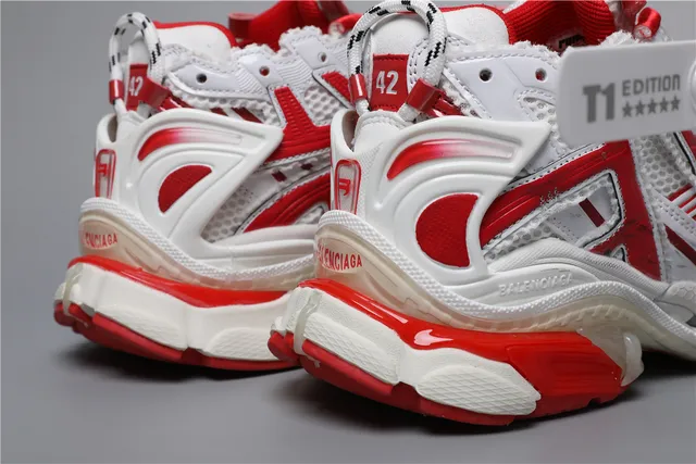 Balenciaga Runner blanc/rouge baskets épaisses 4