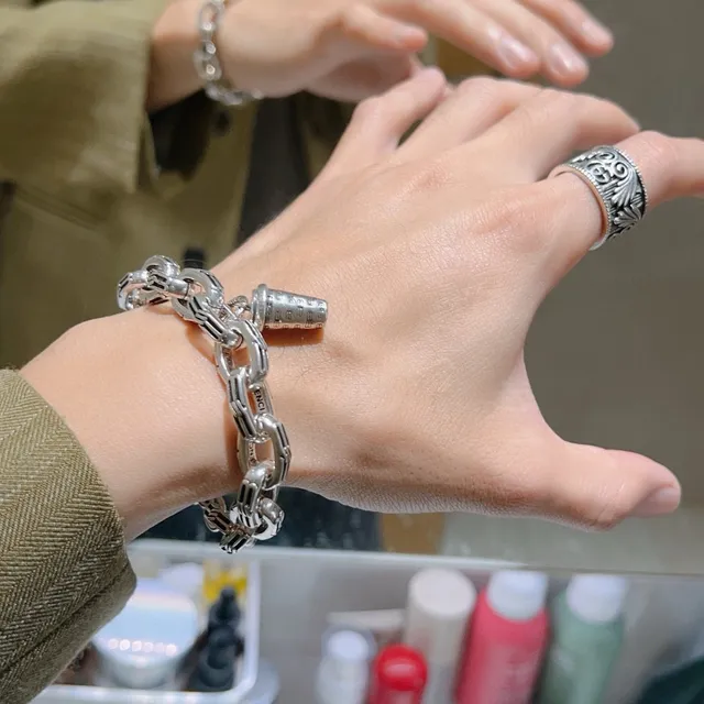 Balenciaga Pulseira de Corrente com Detalhes de Elos Grossos Prateada Preta 3