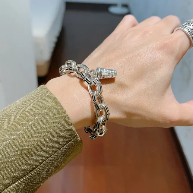Balenciaga Pulseira de Corrente com Detalhes de Elos Grossos Prateada Preta 5