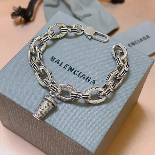Balenciaga Pulseira de Corrente com Detalhes de Elos Grossos Prateada Preta 7