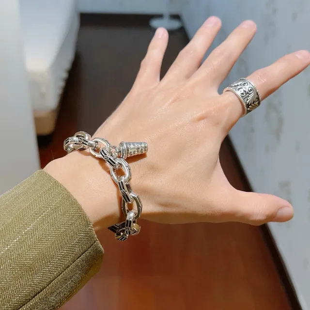 Balenciaga Pulseira de Corrente com Detalhes de Elos Grossos Prateada Preta 8