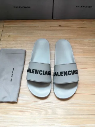 Balenciaga Slide Gris Noir Courroie Unique Large Logotype Audacieux Pantoufles 1