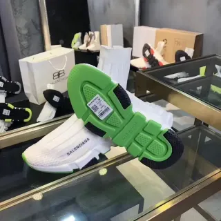 Balenciaga Speed Trainer সাদা এবং লাইম গ্রিন লাইফস্টাইল স্নিকার্স