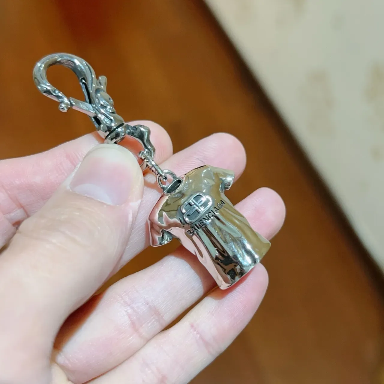 Balenciaga T-Shirt Charm Bracelet Métal Ton Argent 2