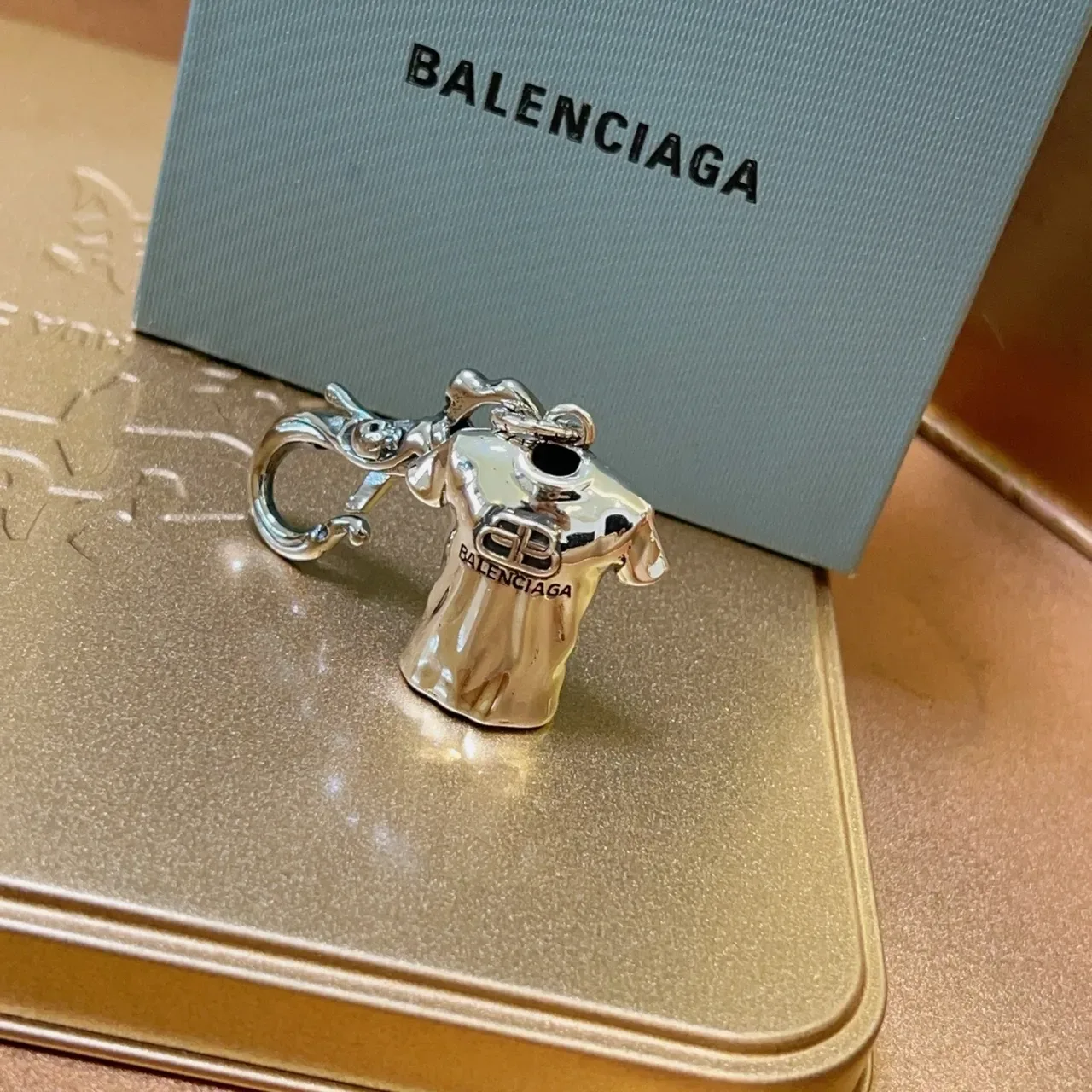 Balenciaga T-Shirt Charm Bracelet Métal Ton Argent 4