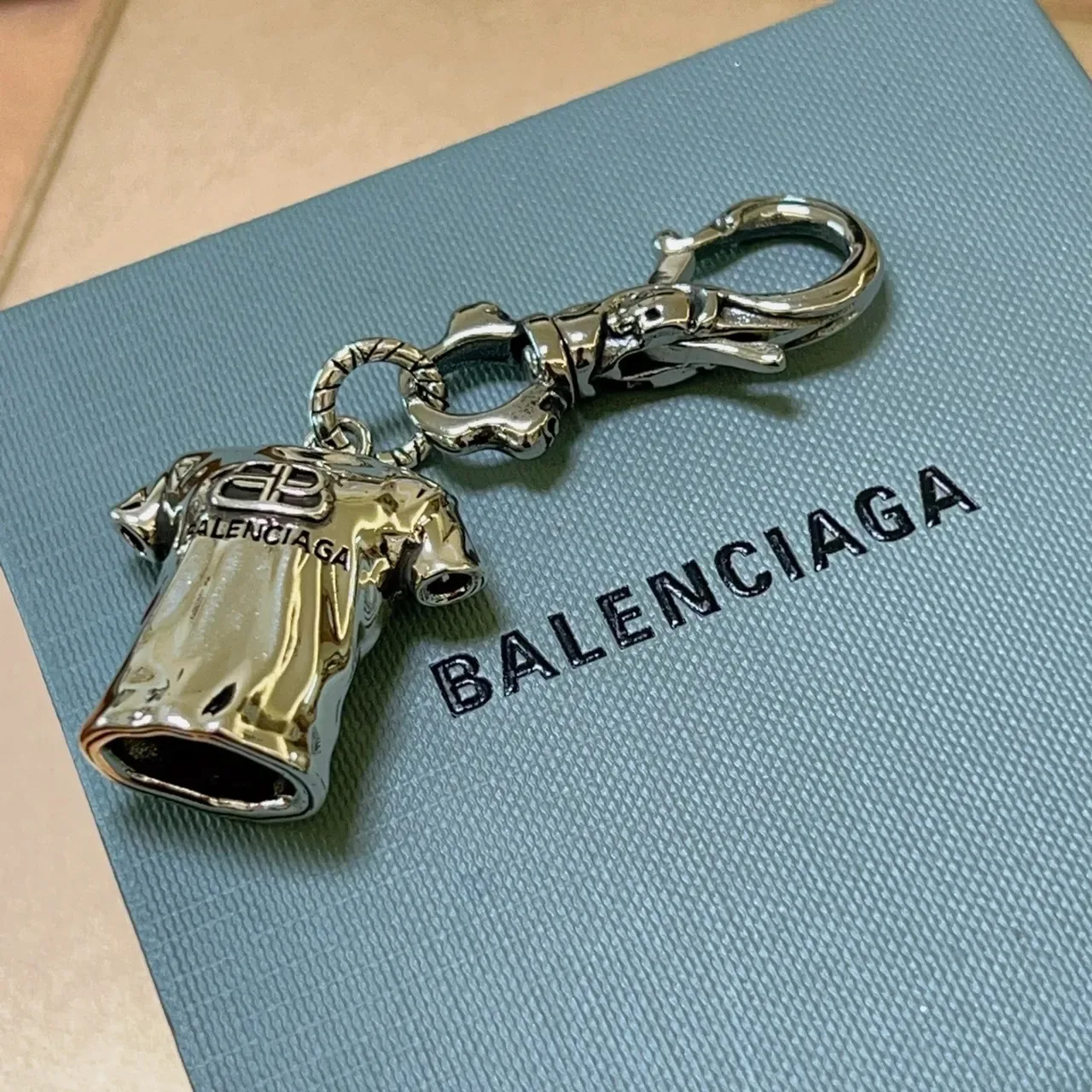 Balenciaga T-Shirt Charm Bracelet Métal Ton Argent 6