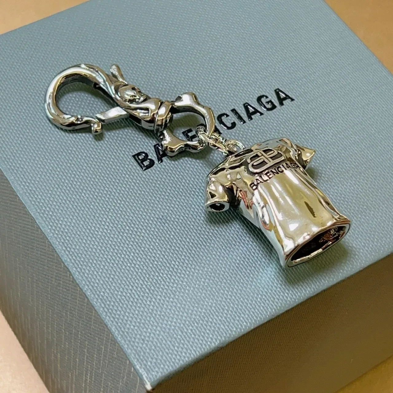 Balenciaga T-Shirt Charm Bracelet Métal Ton Argent 7
