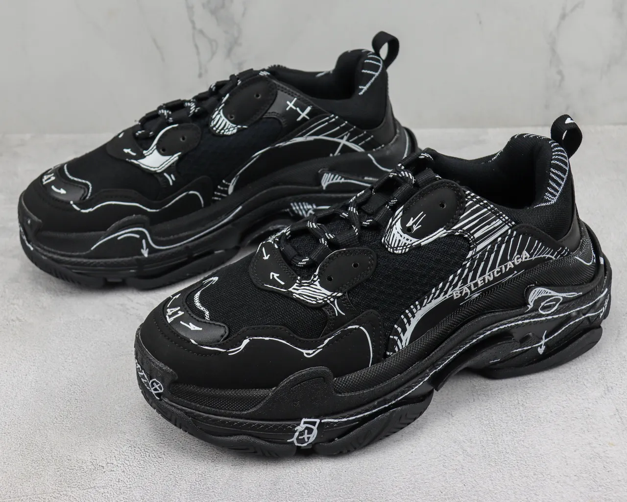 Balenciaga Track Negro Blanco Suela Oversized Malla Y Sintético Superior Zapatillas Chunky 4